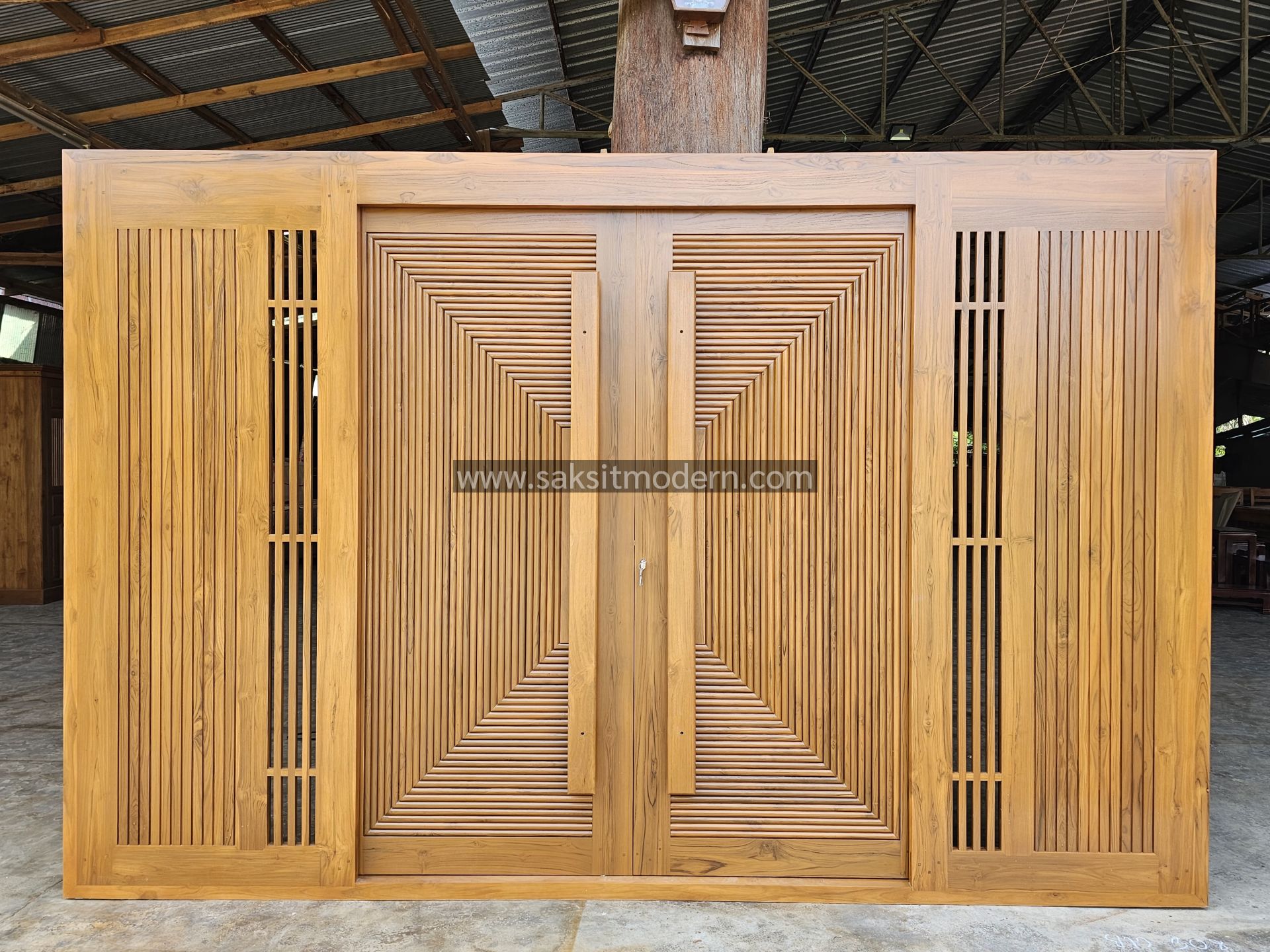 ประตูโมเดิร์บานสไลค์