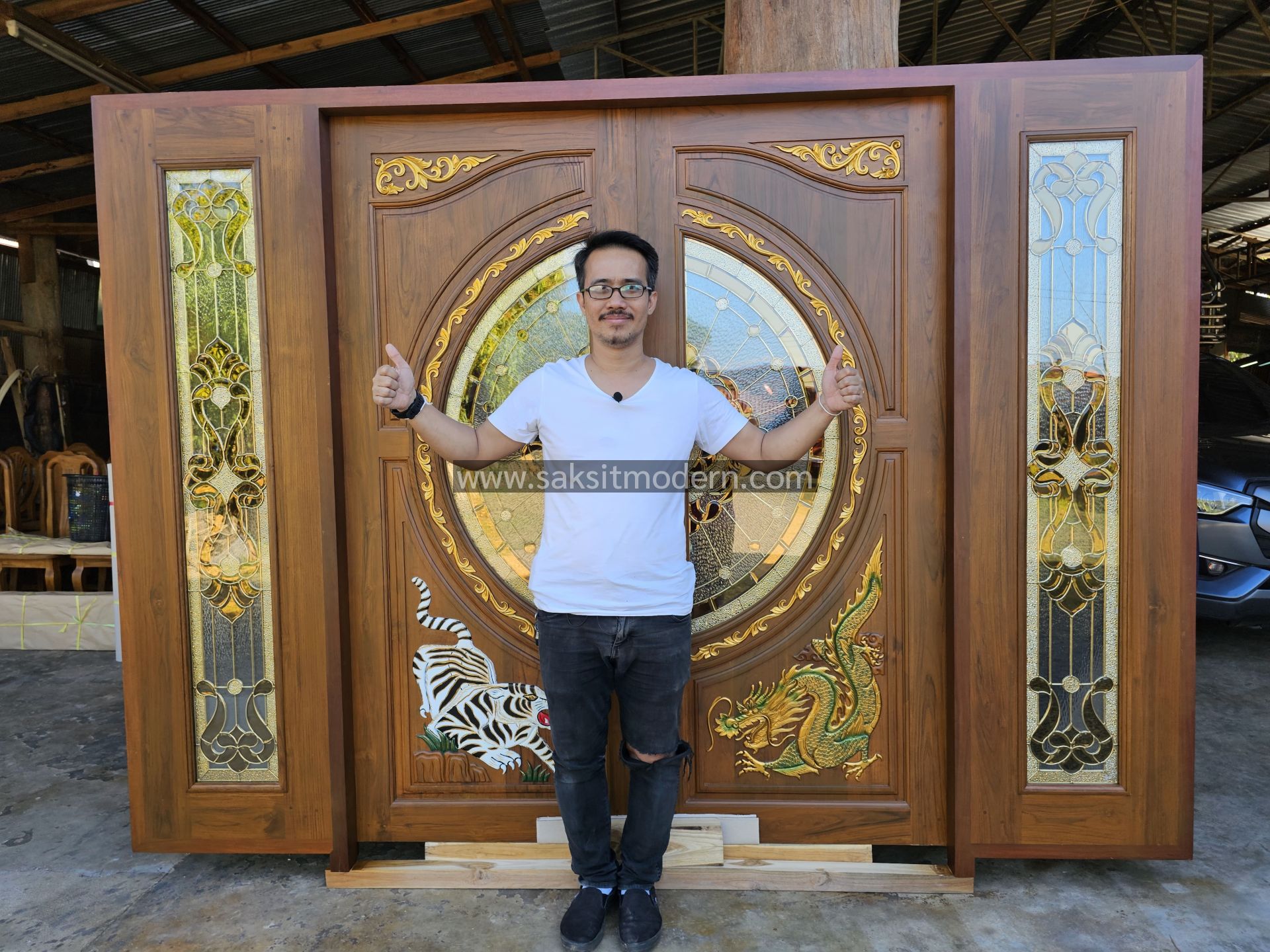 ประตูไม้สักโมเดิร์นกระจกนิรภัย